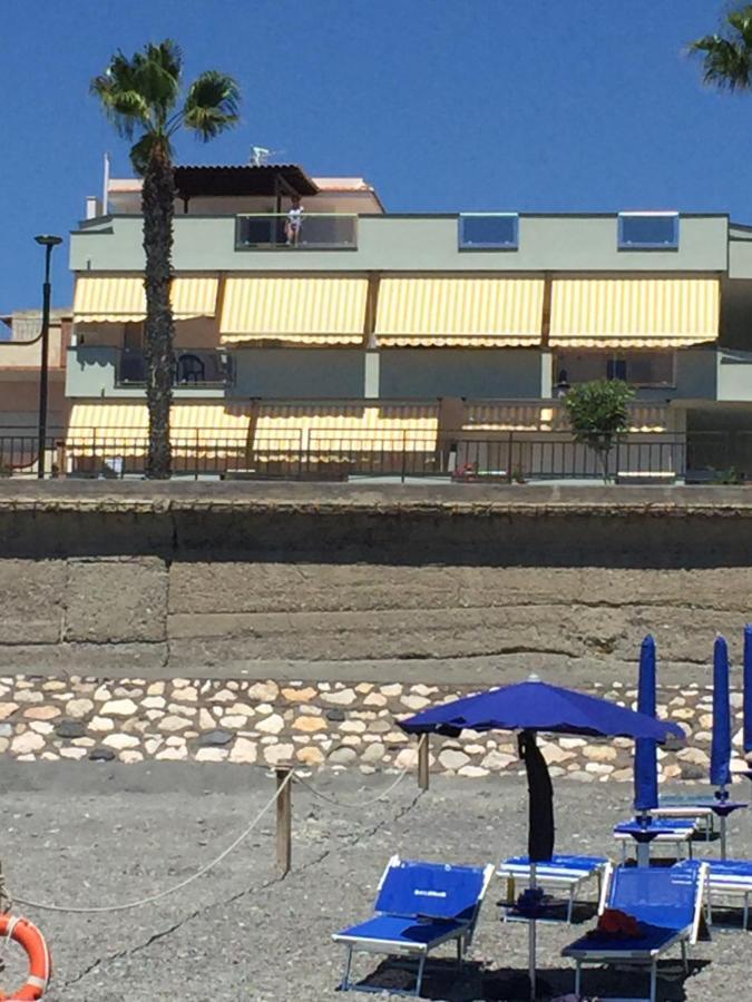Le Zagare Apartments SantʼAlessio Siculo Exterior foto