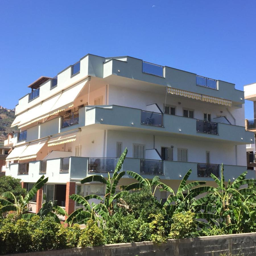 Le Zagare Apartments SantʼAlessio Siculo Exterior foto